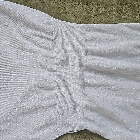 Say What? Short sleeve V neck top - Picture 10 of 12